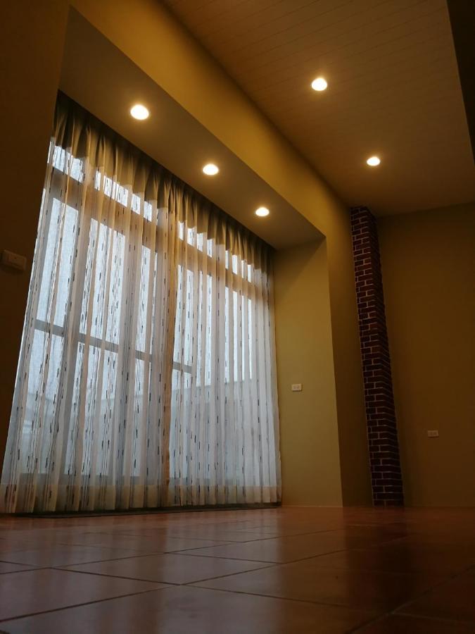 羅東夜市舒果shugo B&B 近清溝夜市 國旅卡特約店 配合手作早餐店及租車行 Luodong Exterior photo